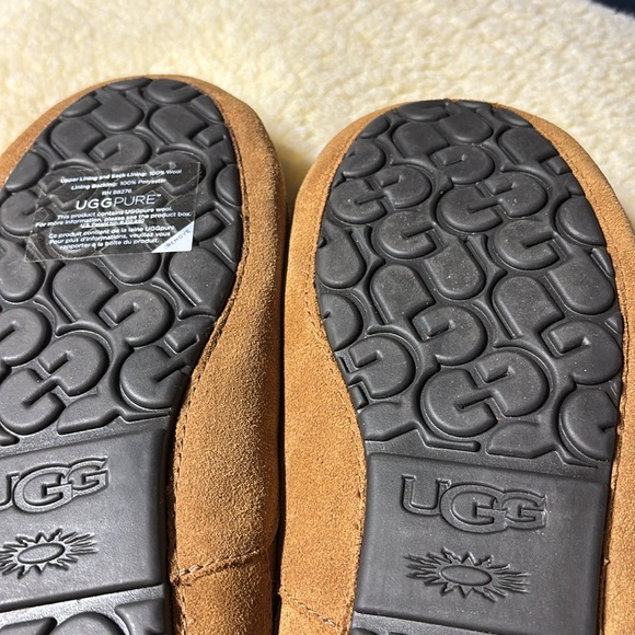 Men’s UGGs size 12 - Picture 11 of 12
